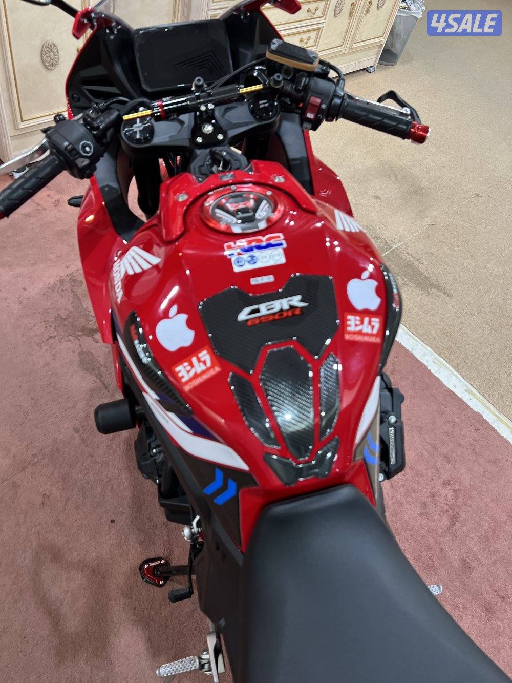 2025 Honda CBR 650R8