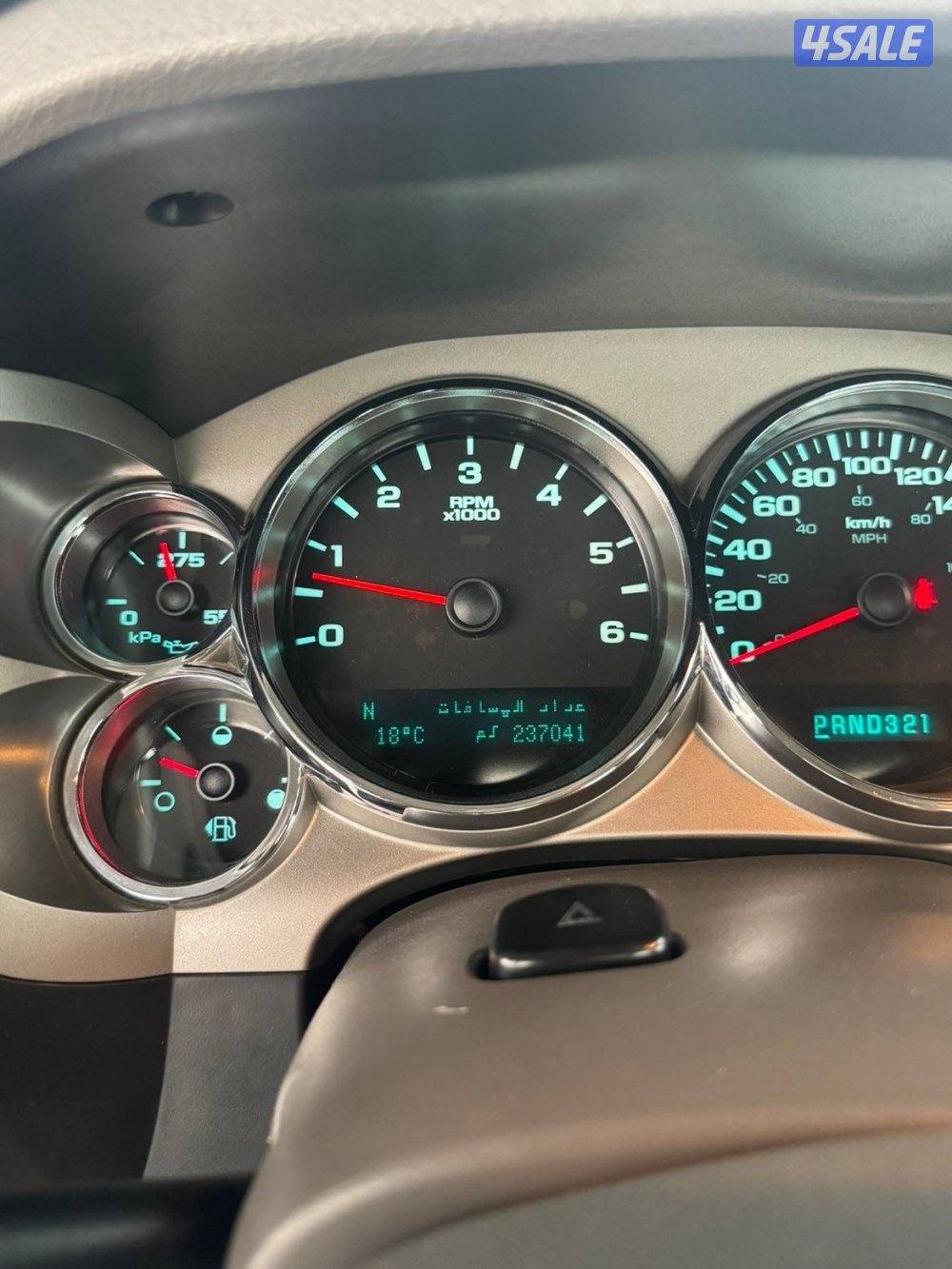 للبيع وانيت سلفرادو٢٠١٣2