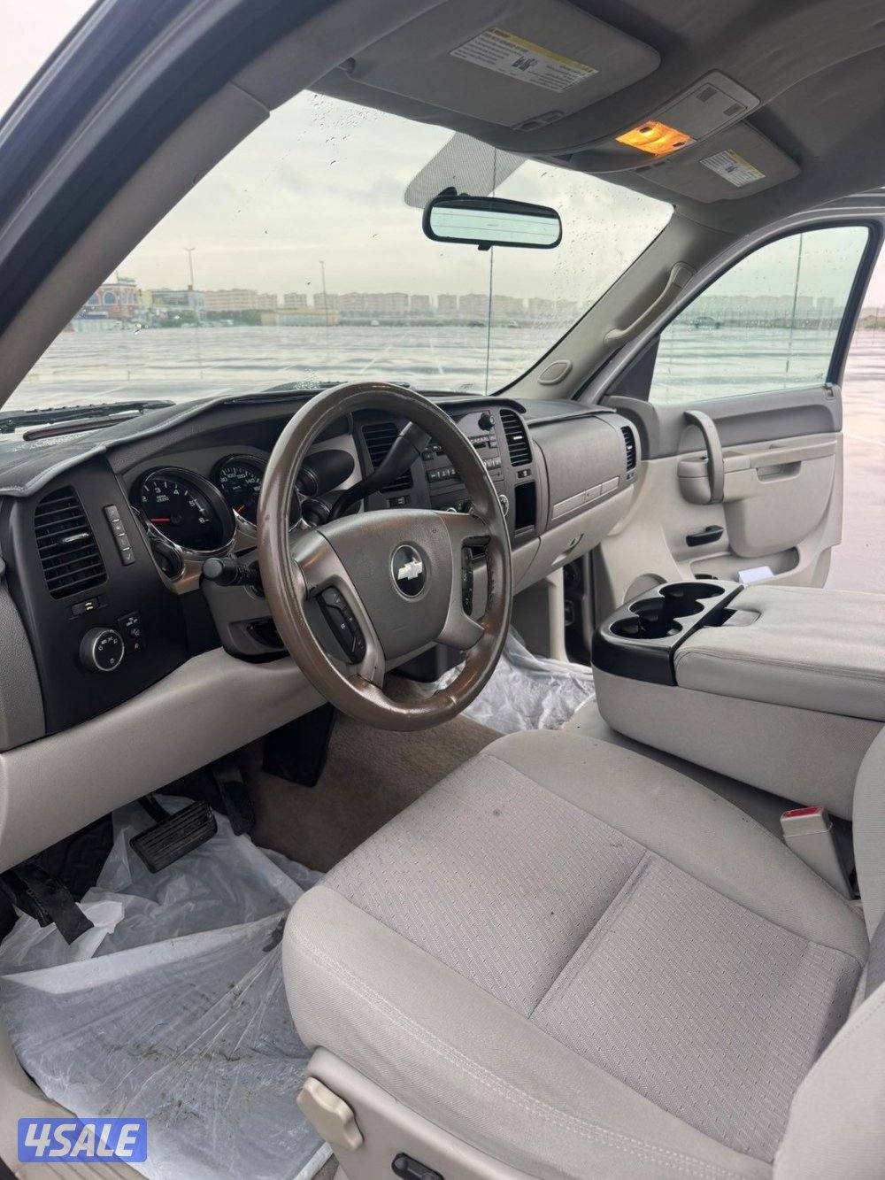 للبيع وانيت سلفرادو٢٠١٣8