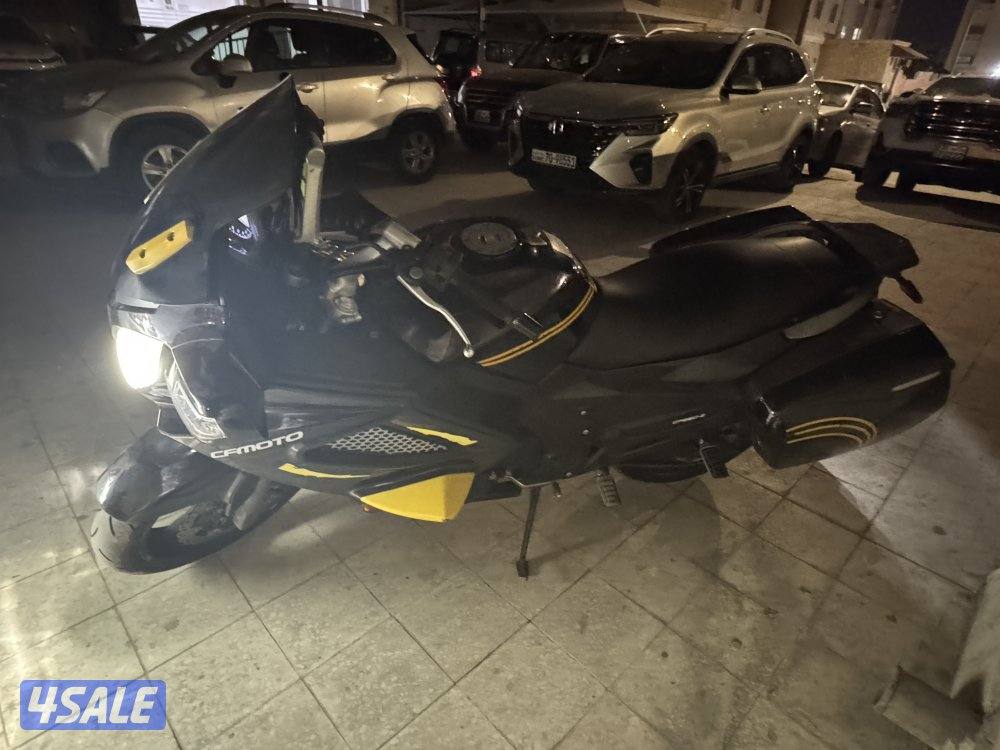 للبيع سيكل ٦٥٠ سي سي نظيف3