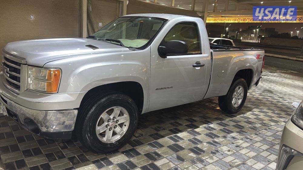 للبيع سيرا موديل 2013 شرط الفحص للعلم شاصي مو جيد لايواثر بالاستعمال3