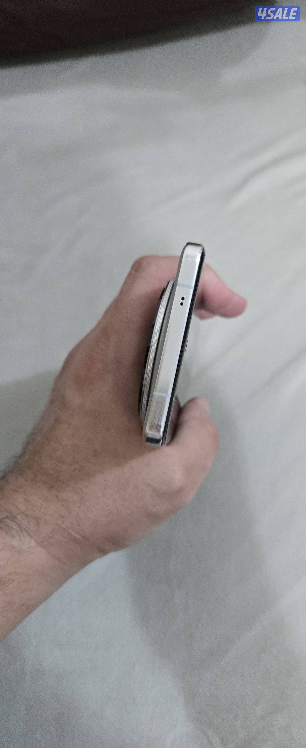 فيفو اكس 200 برو بحالة الجديد 512 جيجا كفالة المستقبل مع 8 كفرات2