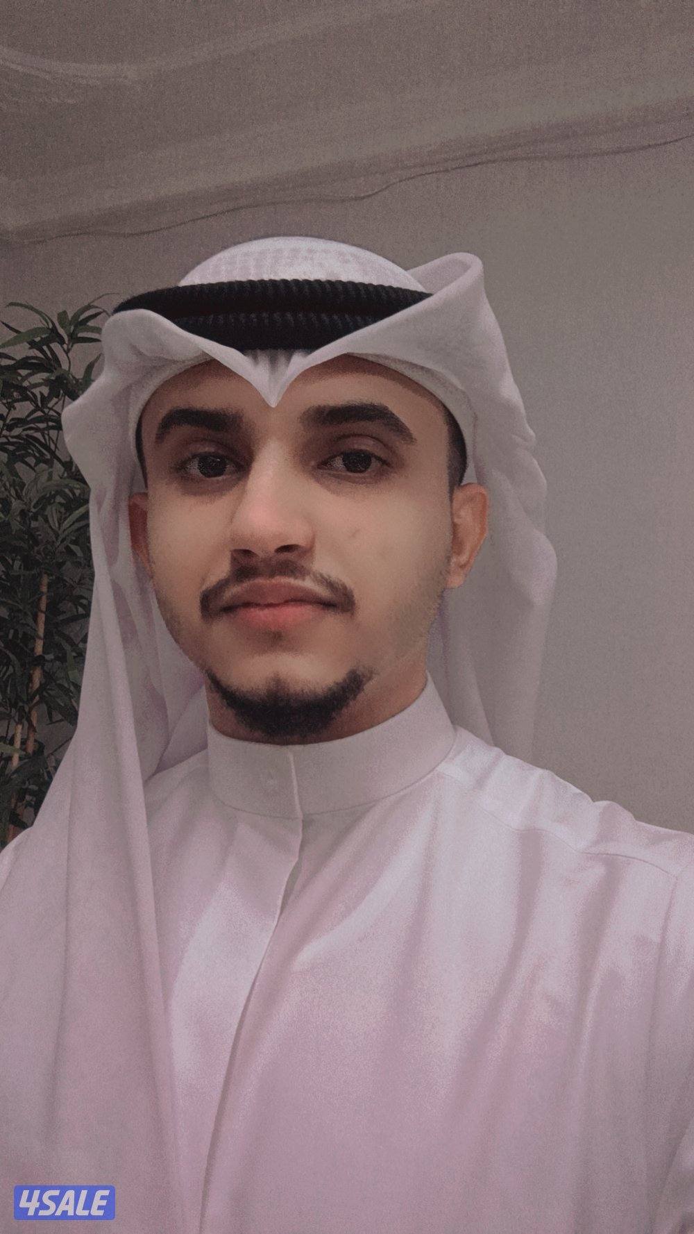 من جنوب اليمن باحث عن عمل ويمتلك رخصه قيادة🇰🇼2