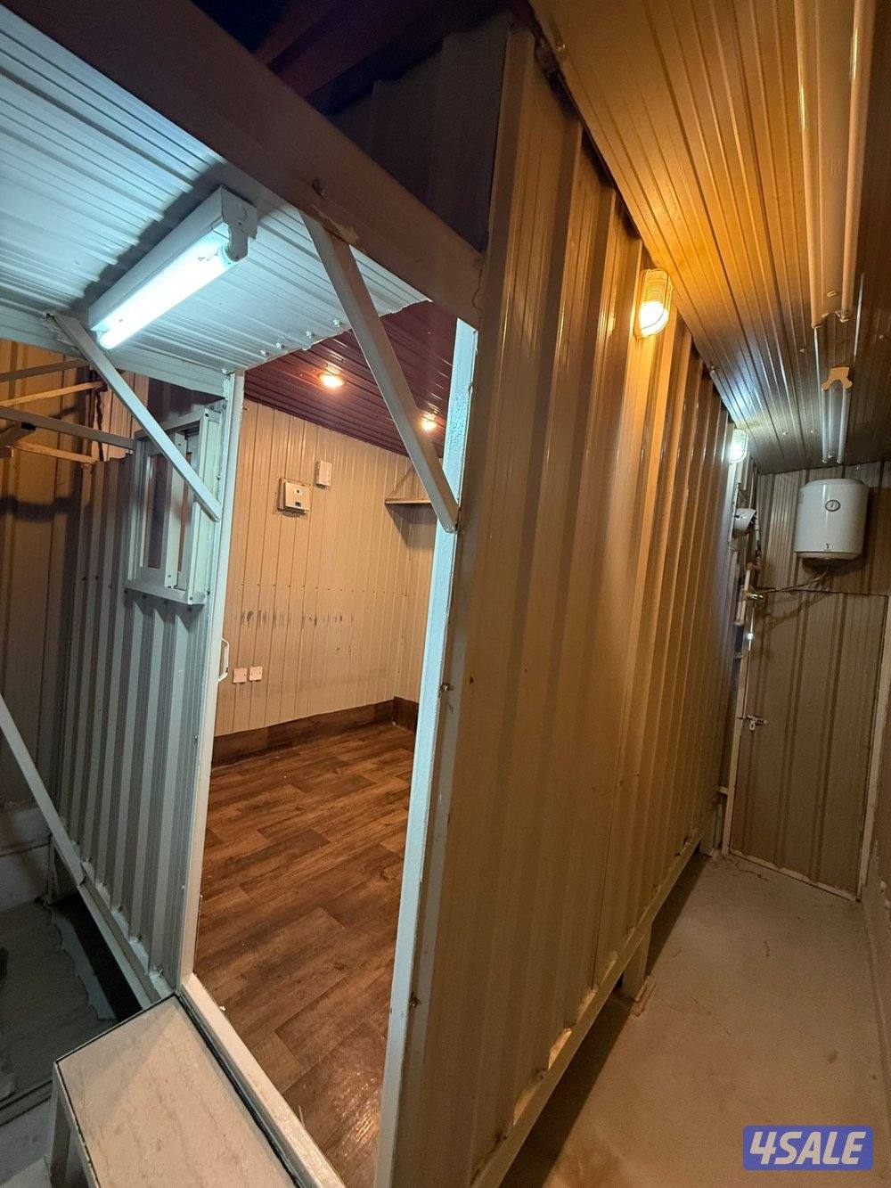 للبيع غرفه مقاس 3.5 يوجد حمام فيها ثابت نظيفه جداً2