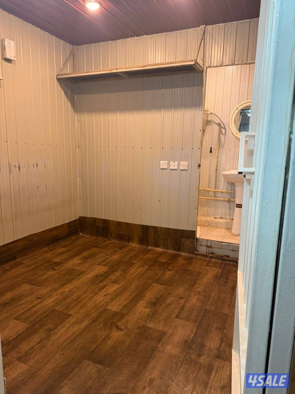 للبيع غرفه مقاس 3.5 يوجد حمام فيها ثابت نظيفه جداً4