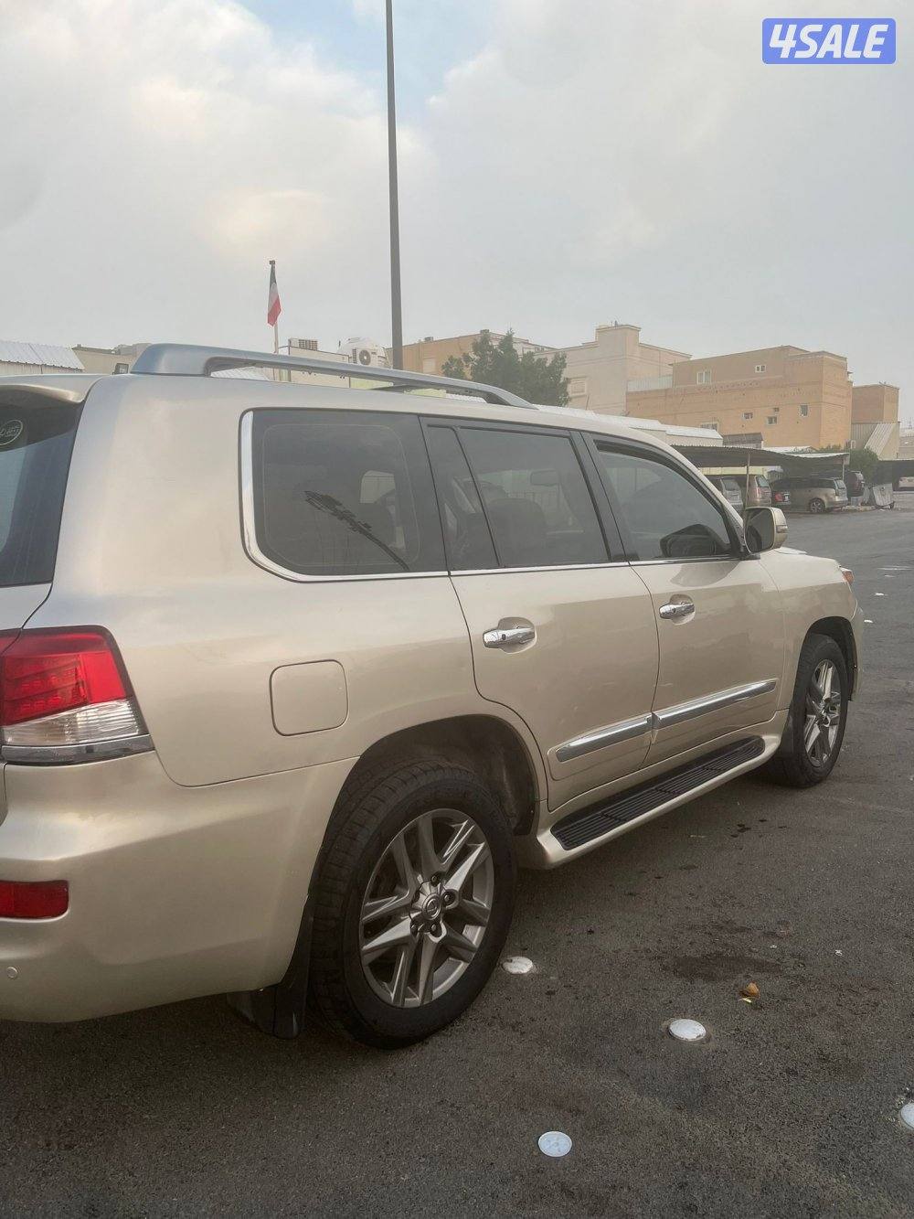 جيب لكزس الساير الدرجة الاولى3