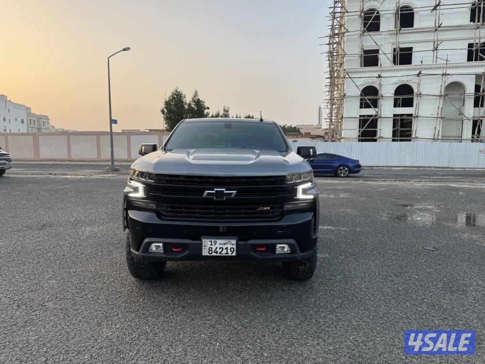 للبيع سلفرادو TRAIL BOSS Z71 ٢٠٢١7