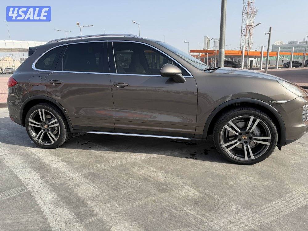 للبيع كاييين s 2014 ماشي 1567