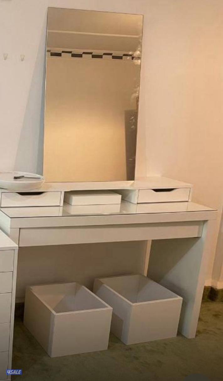 تواليت للميك اب والعطور0