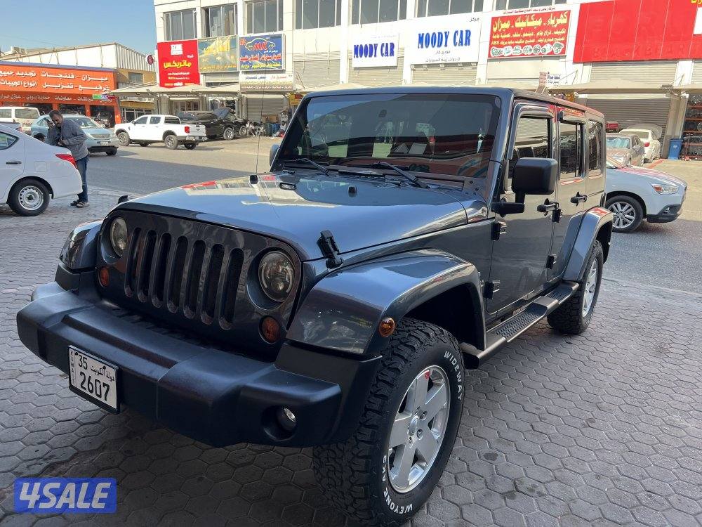 Jeep sahara 2008 low millage4