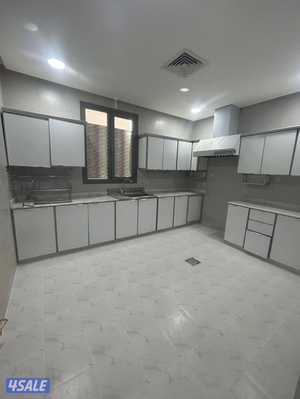 للايجار شقق في الصديق والزهراء والسلام2