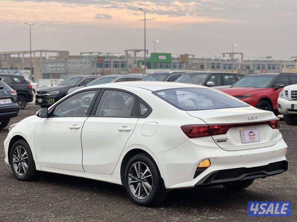 للبيع كيا سيراتو 20237