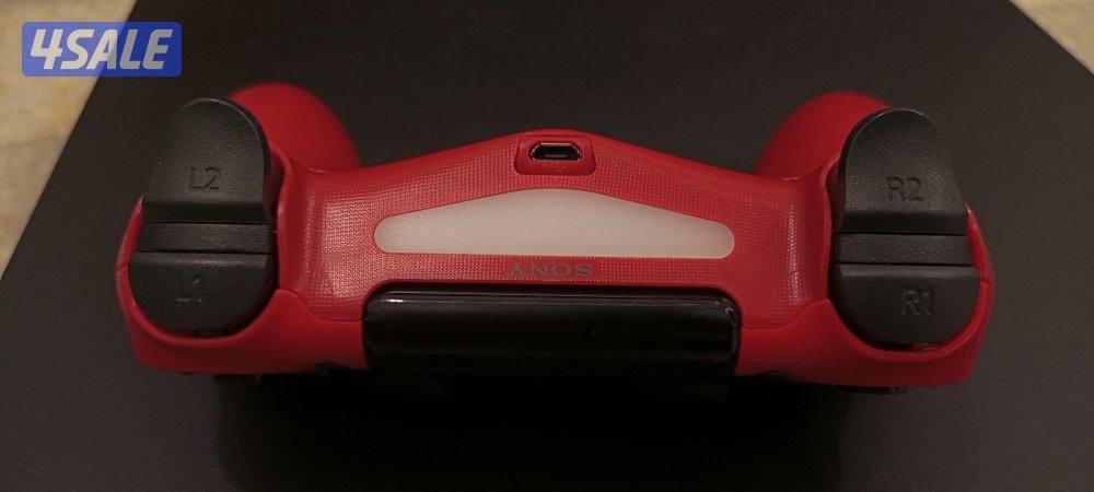 PS4 pro 1 terabyte very good condition2