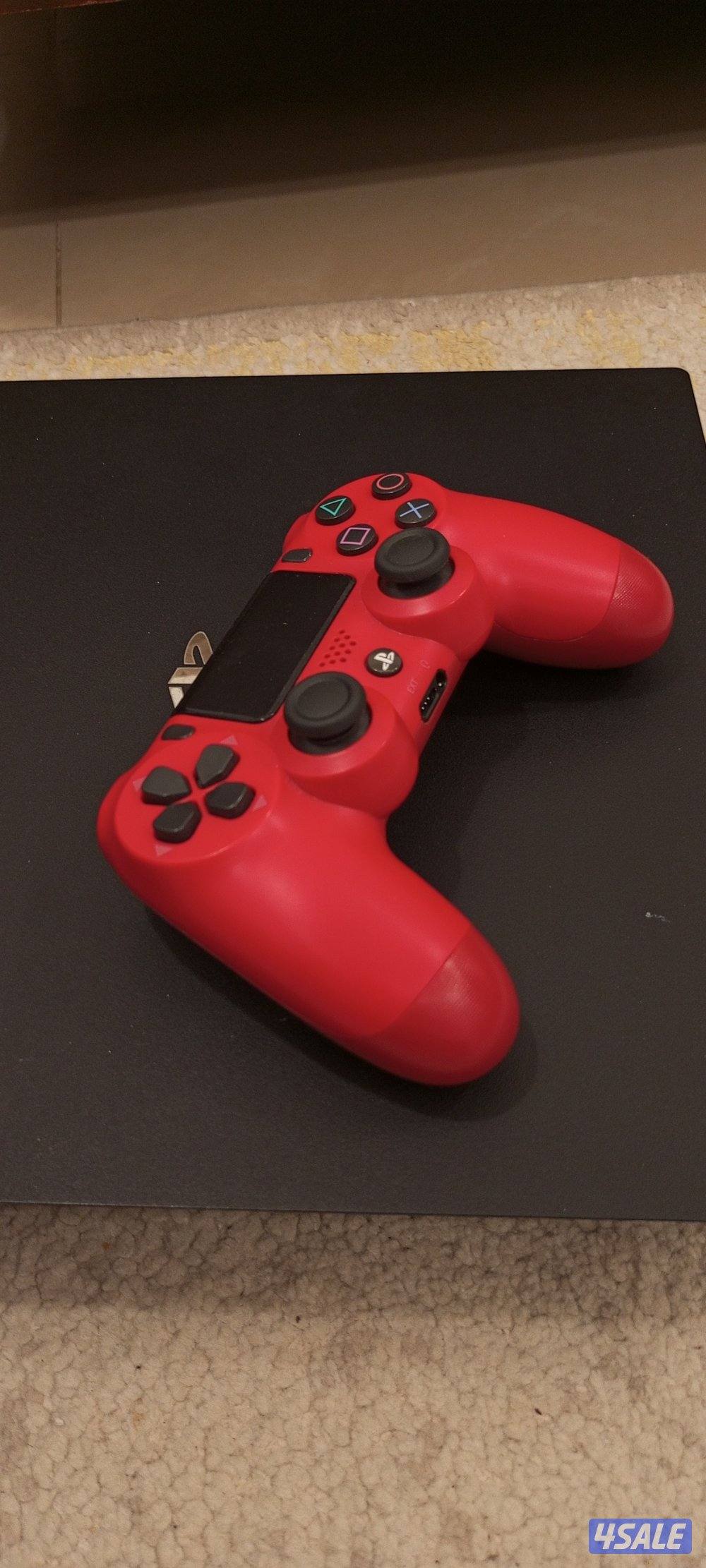 PS4 pro 1 terabyte very good condition5