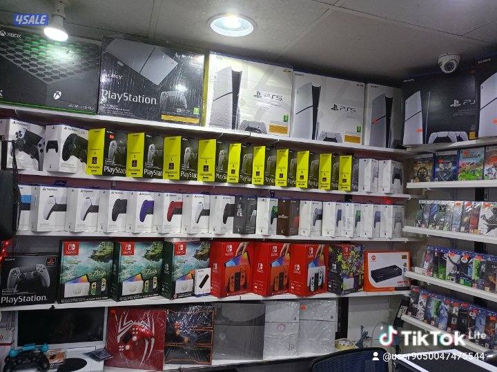 بيع مكينه مع قطعتين مستعمل كل نفس الجديد4