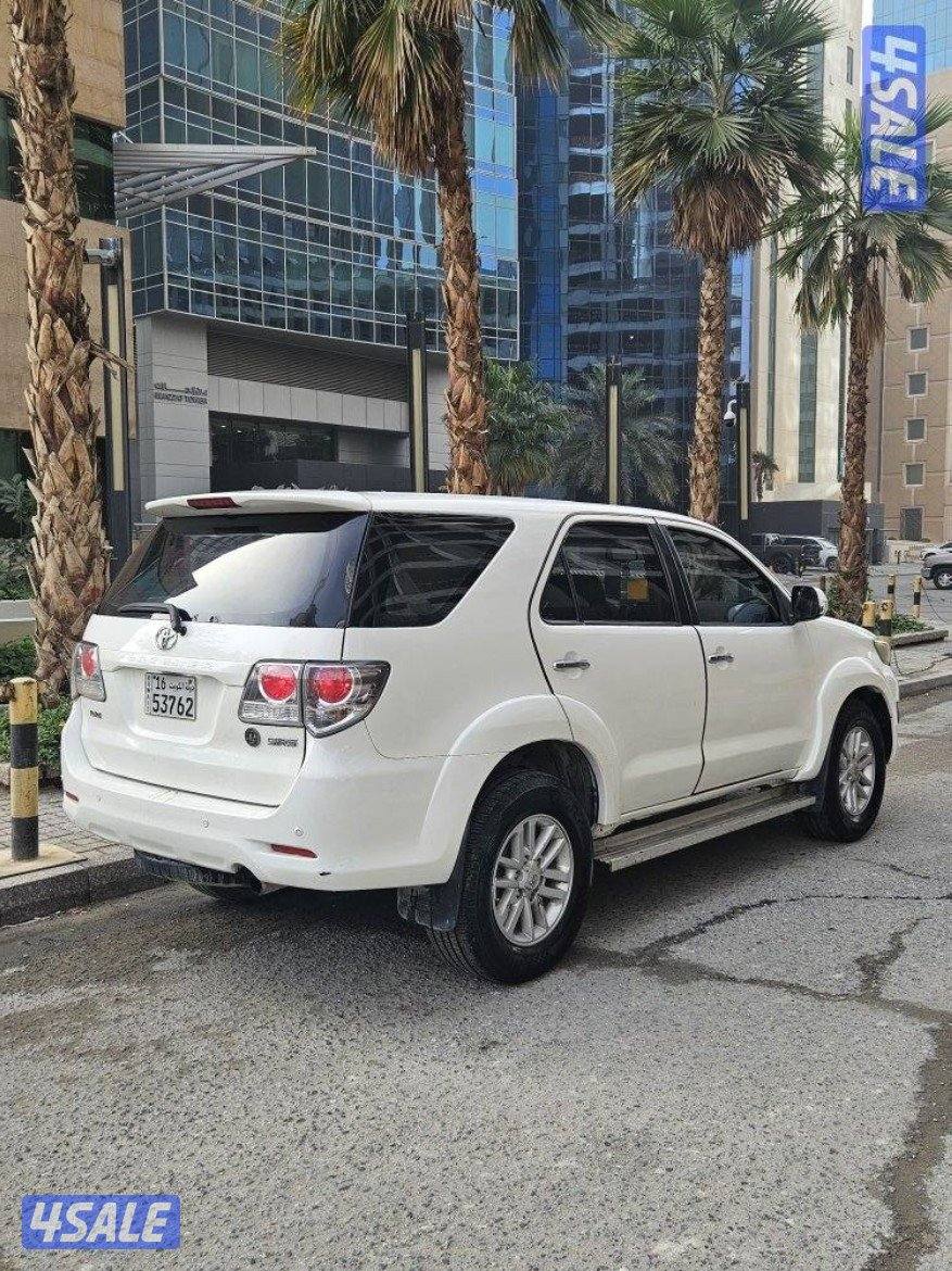 جيب تويوتا اربعه سلندر بسعر ممتاز4