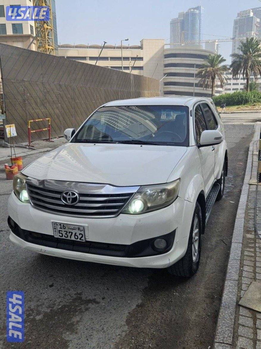 جيب تويوتا اربعه سلندر بسعر ممتاز6