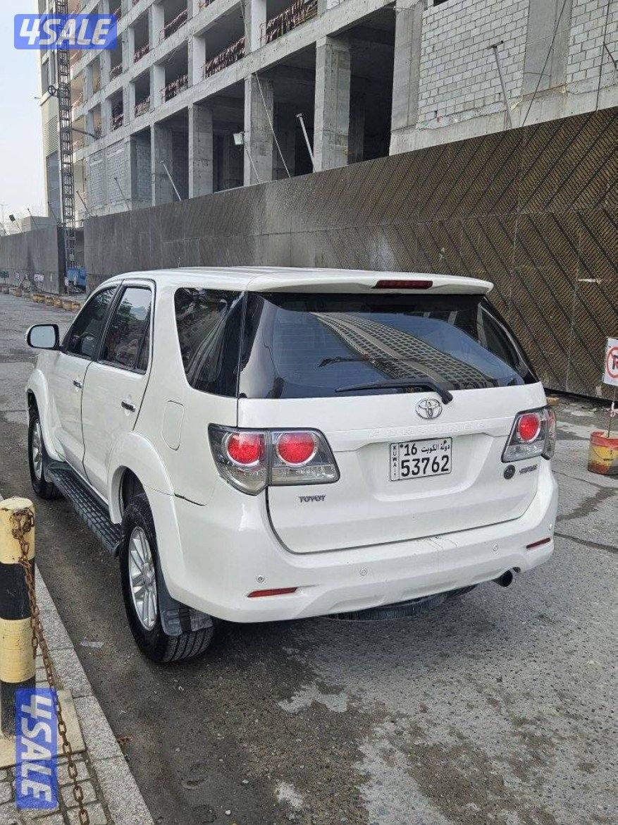 جيب تويوتا اربعه سلندر بسعر ممتاز7