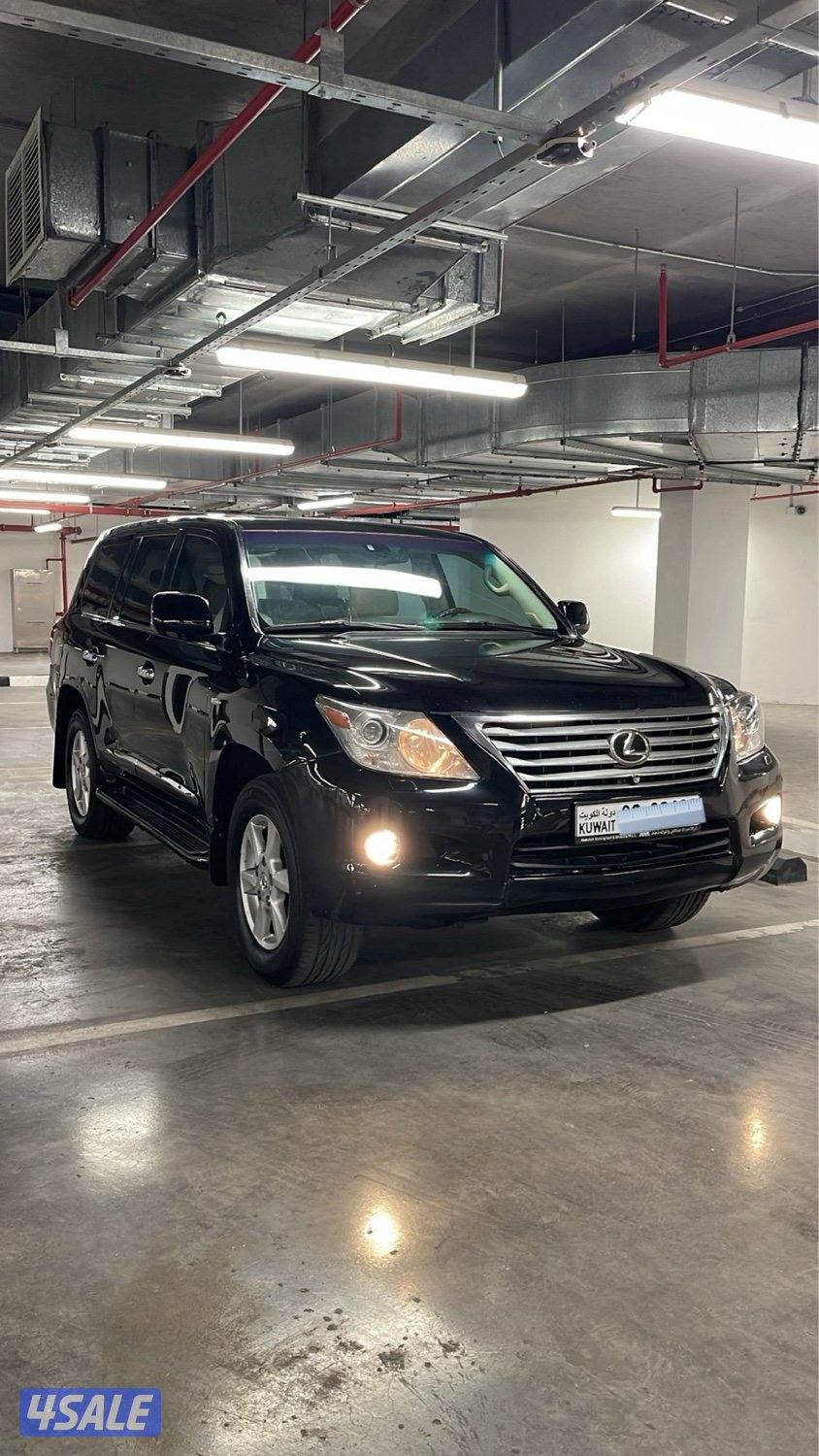 للبيع جيب لكزس صبغ وكاله عدا مدقر خلفي يسار 20097