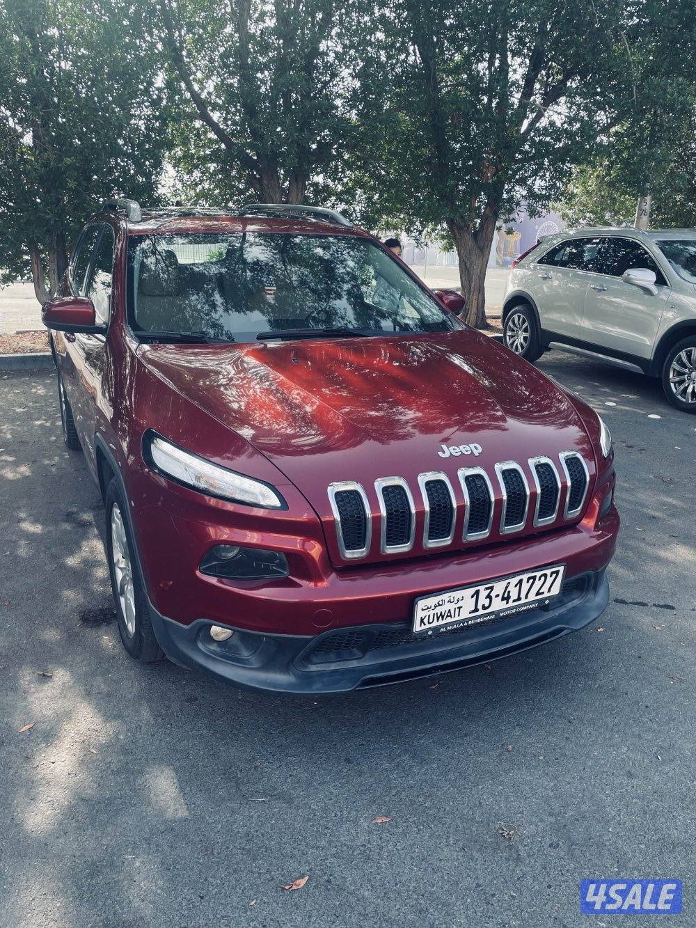 جيب شيروكي سبورت عداد ٧٩ الف فقط0