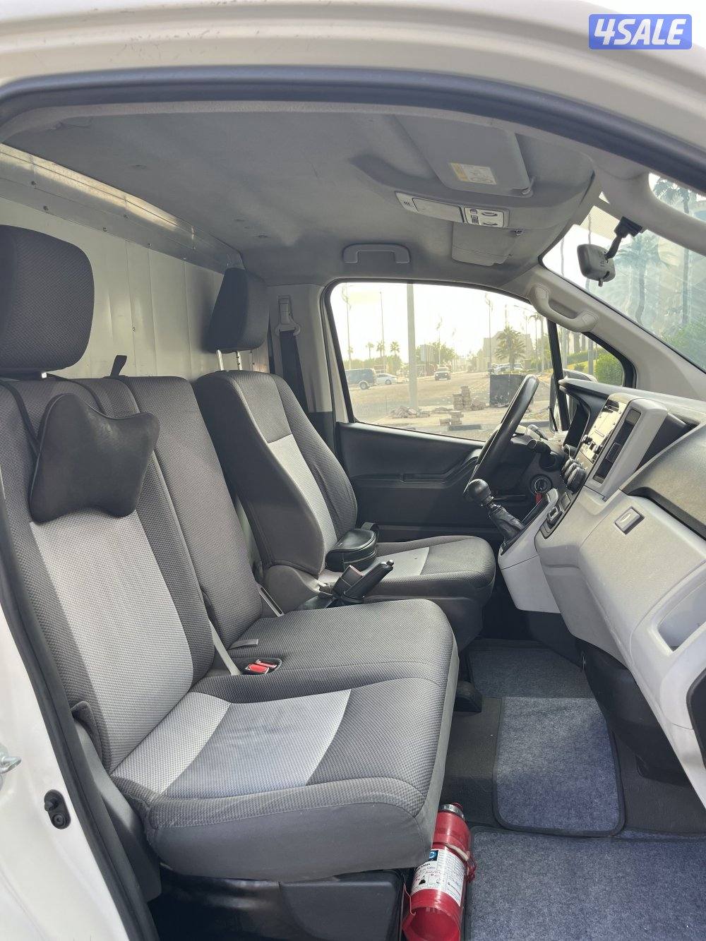 للبيع باص هايس قير عادي موديل 2021 ثلاجة شرط الفحص بالكامل14