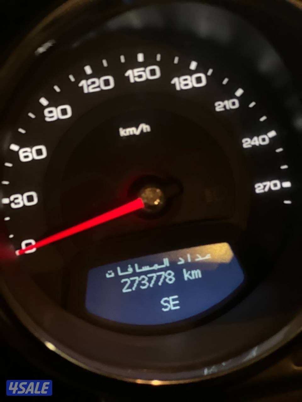 للبيع سيارة كاديلاك CTS موديل 2011 لون بيج4