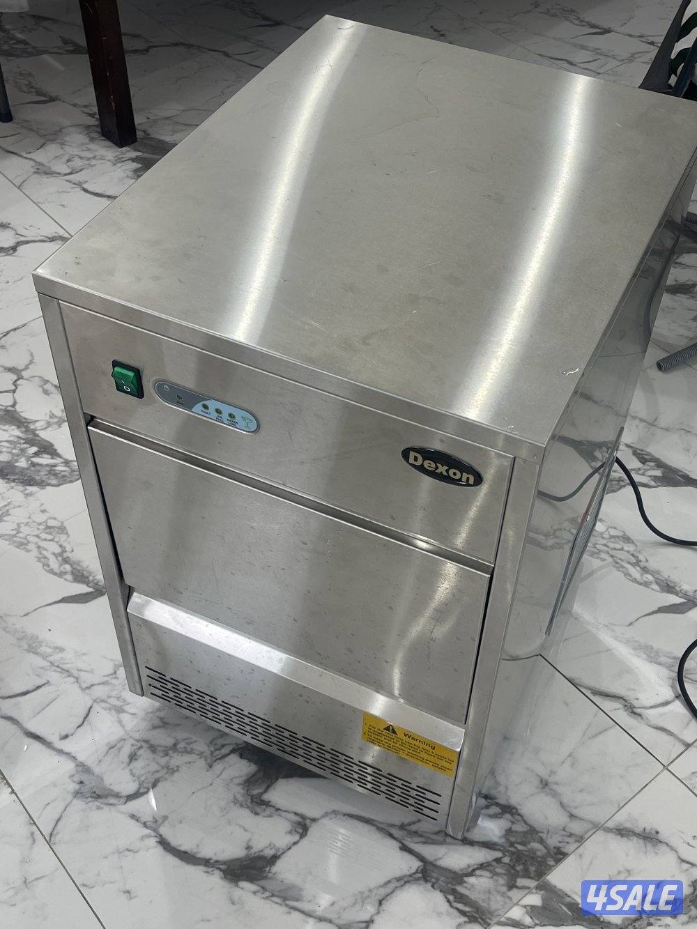 للبيع مكينة تصنيع ثلج ايس2