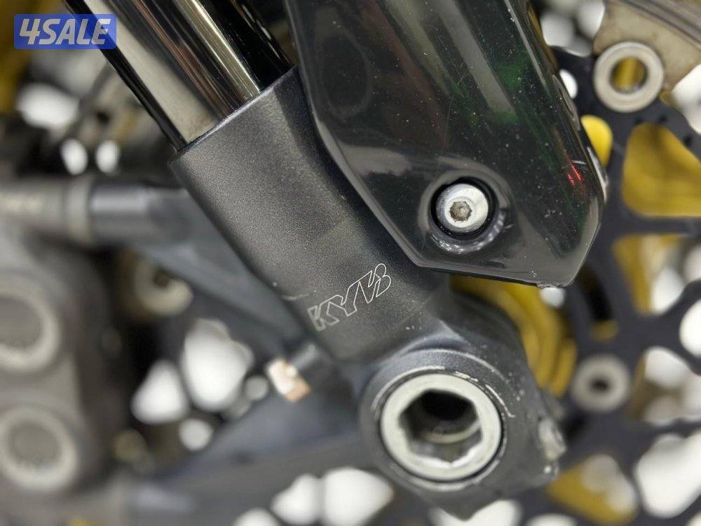 كاوازاكي نينجا ZX10R ٢٠١٠ عداد 58 كم فقط3