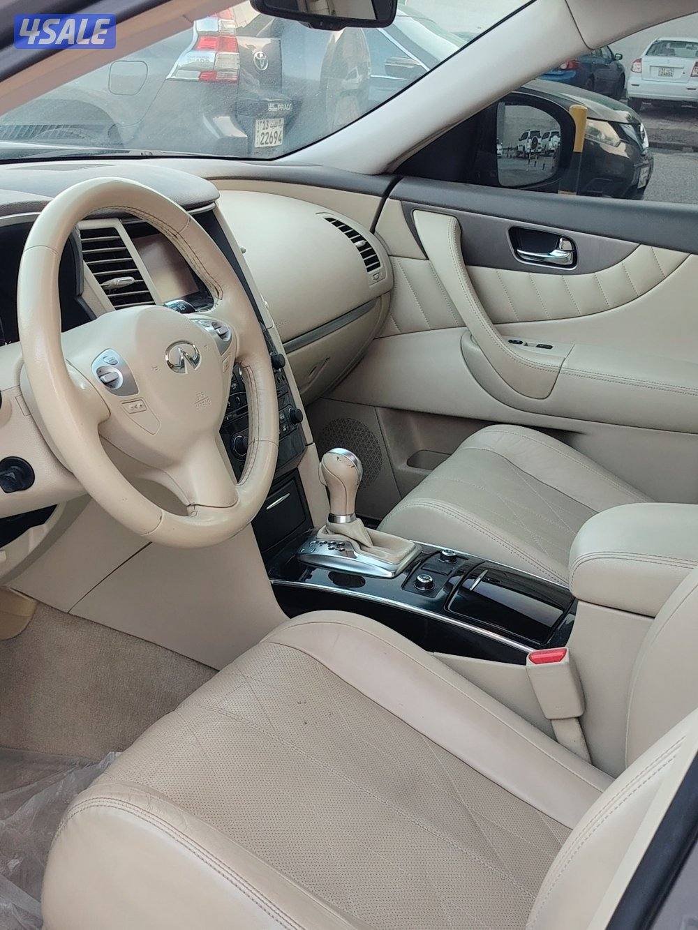 انفنتي QX70 2015 ماشي 140 فقط5