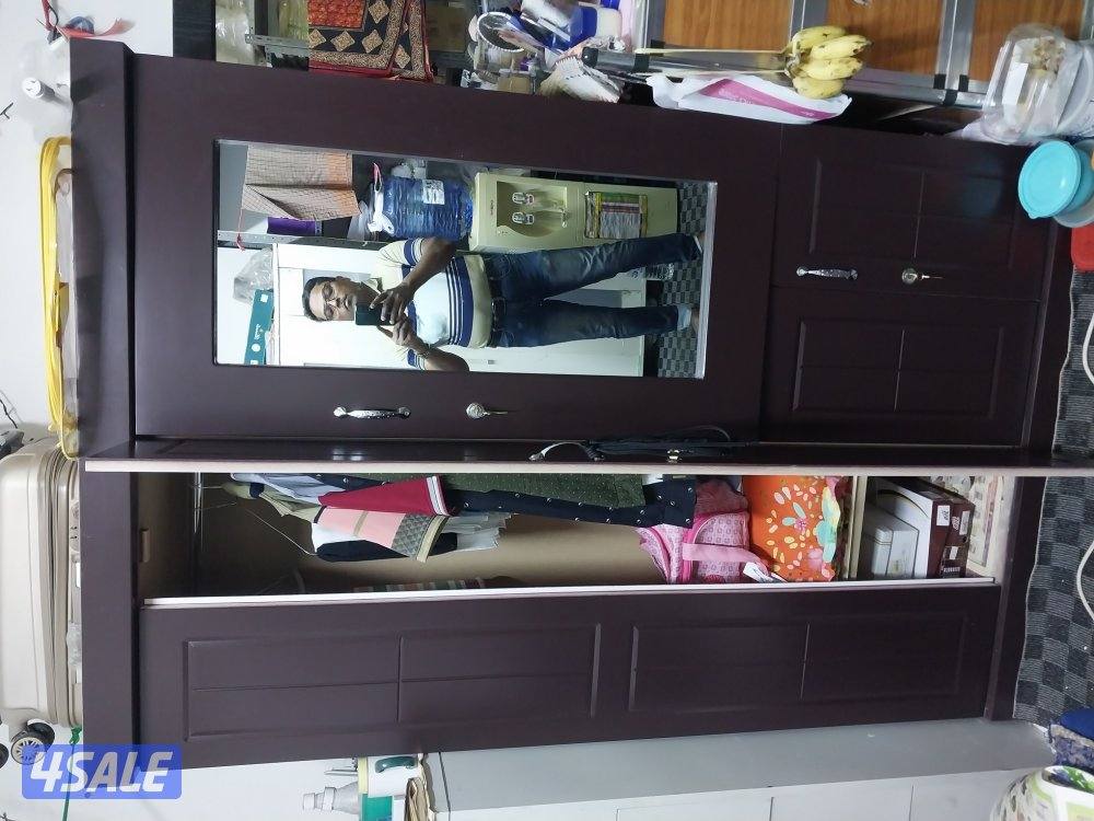 single bed/Wardrobe/Fridge6