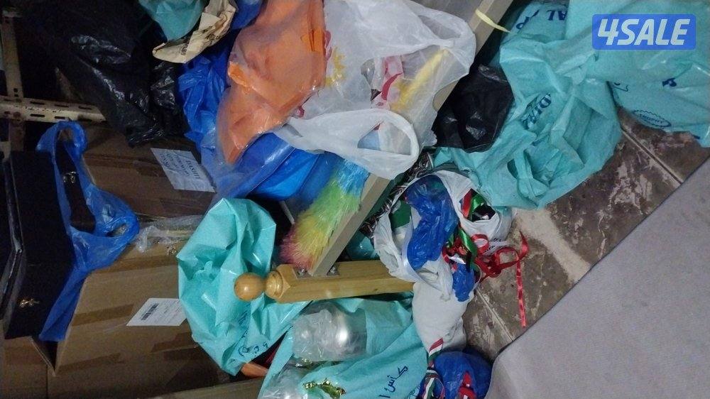 single bed/Wardrobe/Fridge8