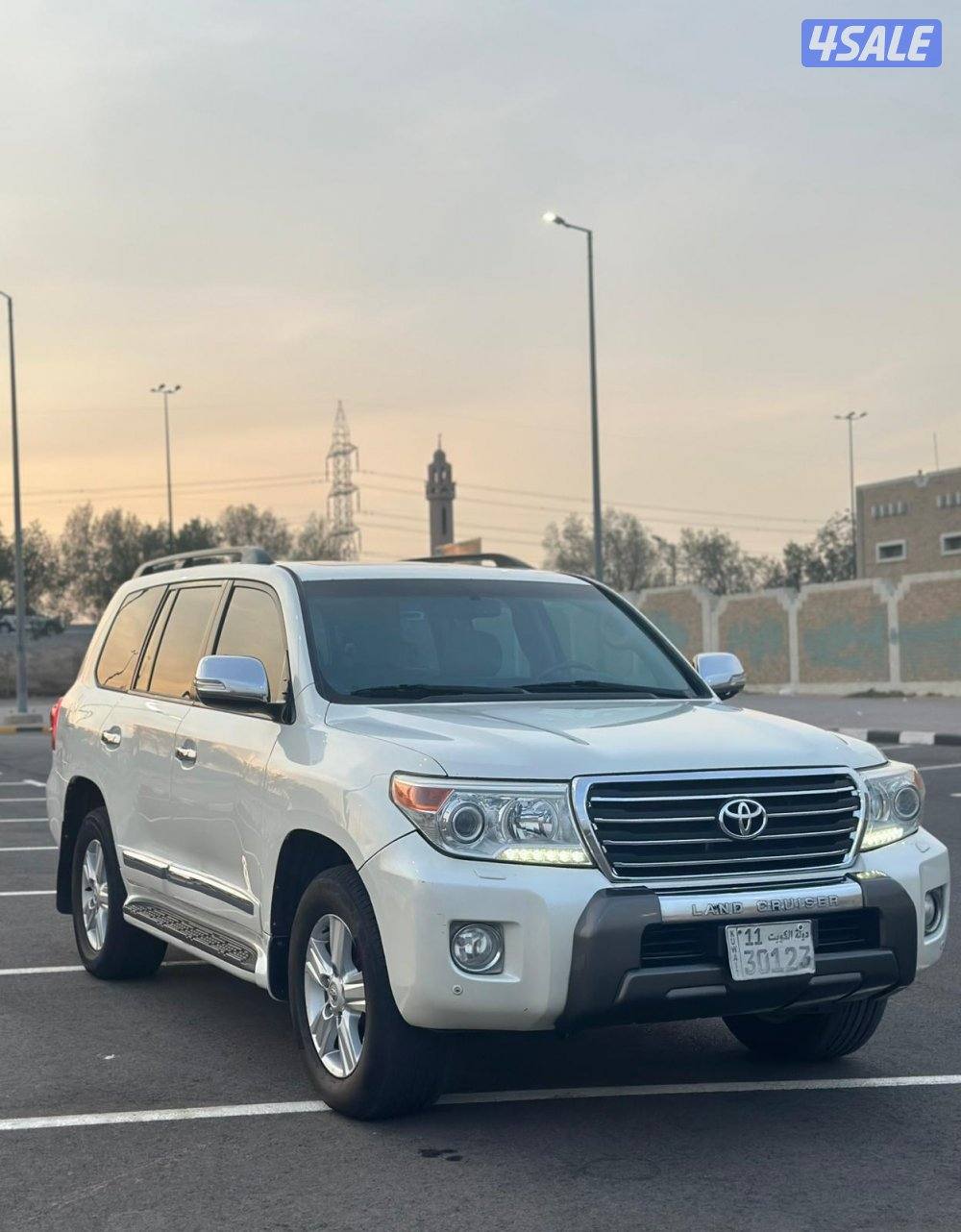 لاند كروز GX.R V8 ٢٠١٤ الساير عداد ٤٨٣ ألف شرط الفحص صبغ وكاله1