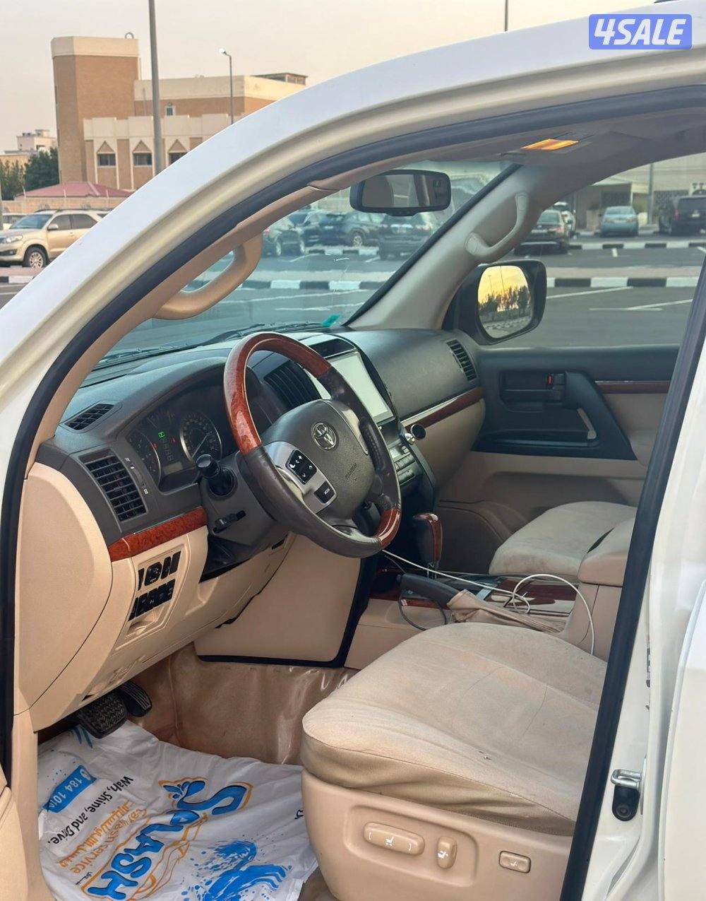 لاند كروز GX.R V8 ٢٠١٤ الساير عداد ٤٨٣ ألف شرط الفحص صبغ وكاله4