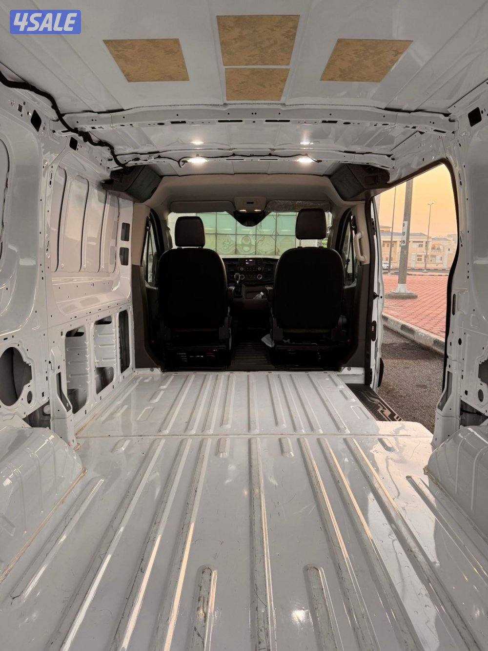 للبيع فورد ترانزيت موديل 20226