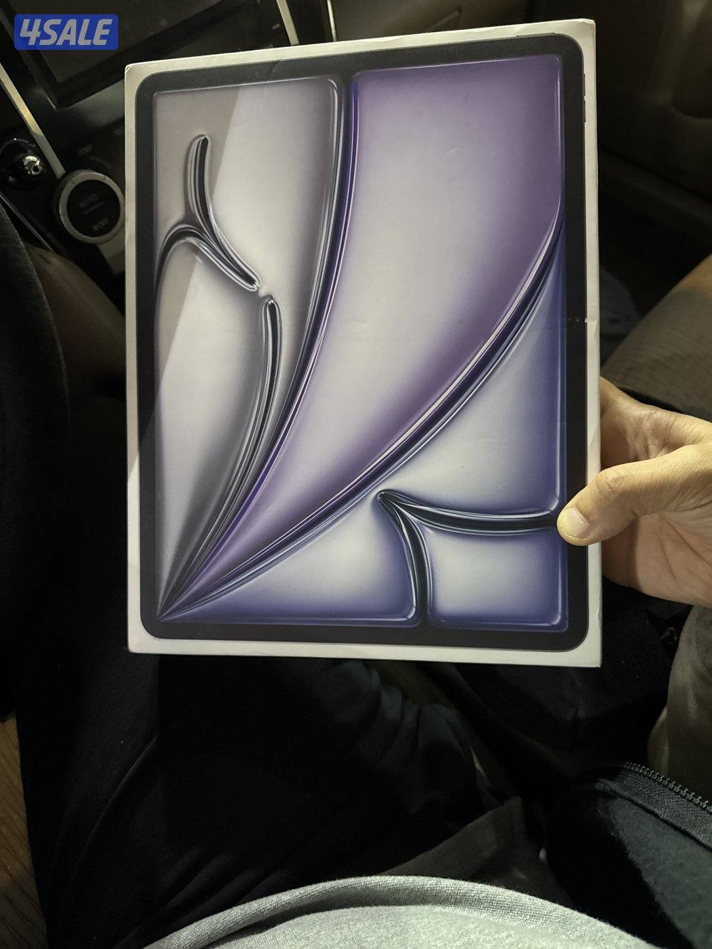 للبيع ايباد اير 13 انش1
