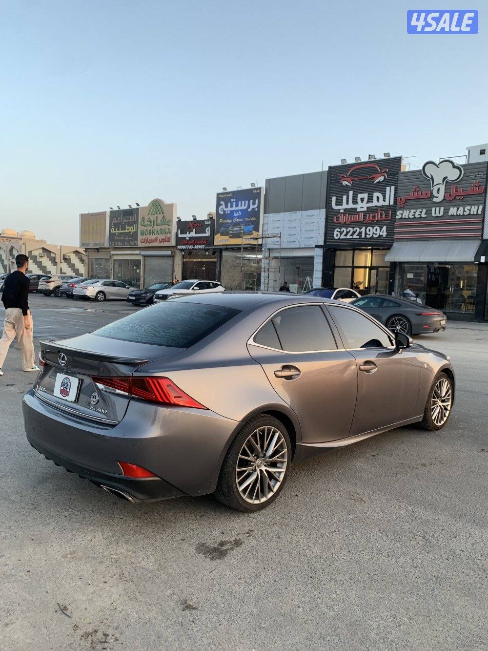 لكزس IS 300 موديل 20192