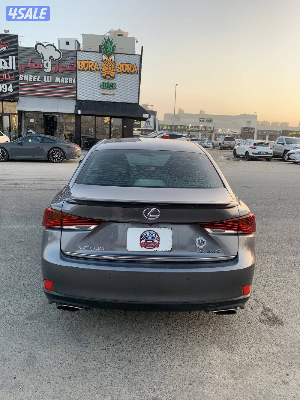 لكزس IS 300 موديل 20194