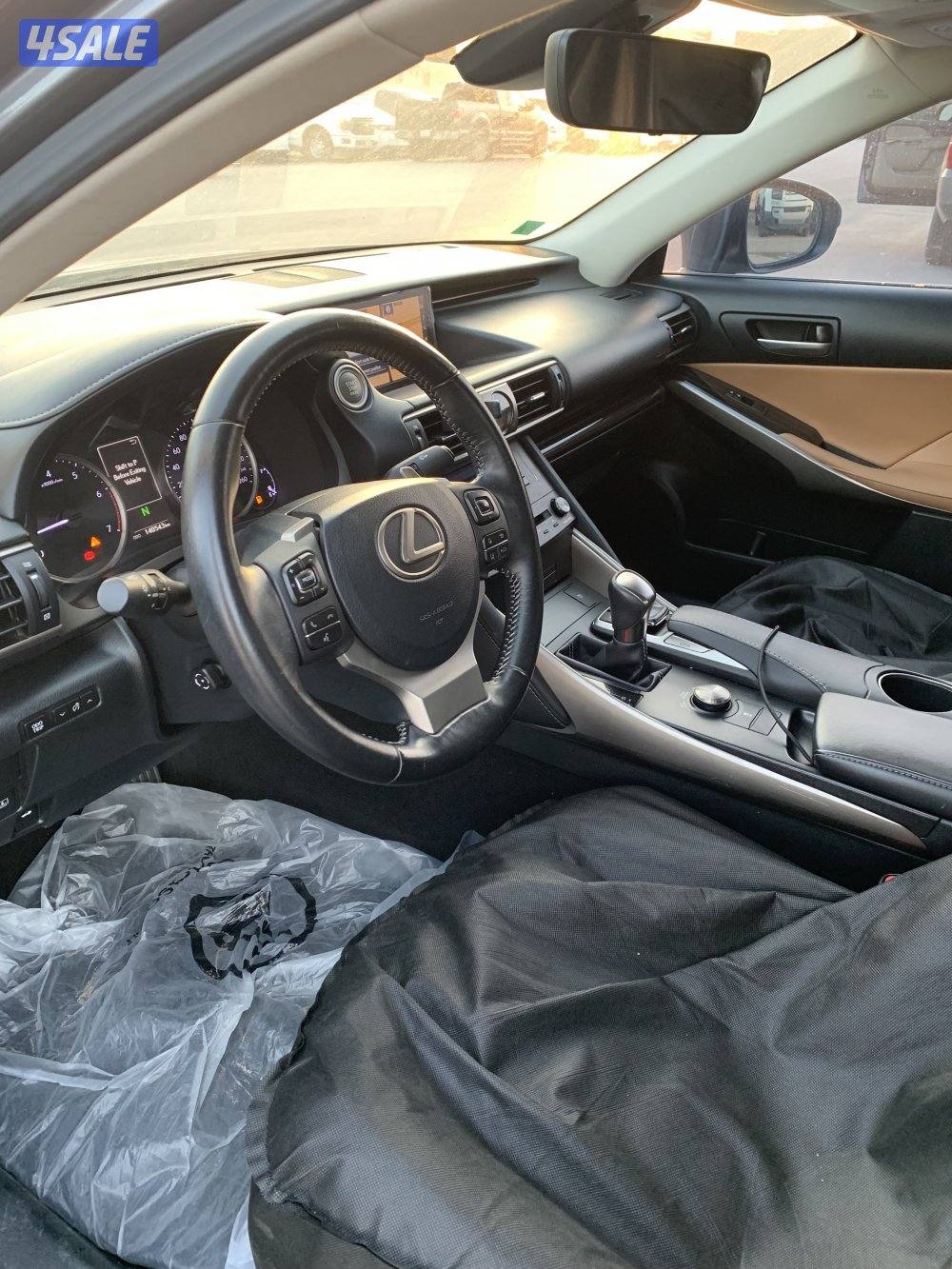 لكزس IS 300 موديل 20195