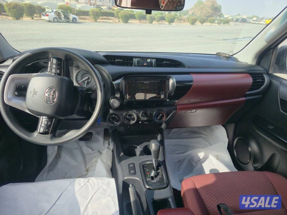 Toyota Hilux pick-up 2021 4×4 automatic ( 48000 km ) ORGINAL PAINT9