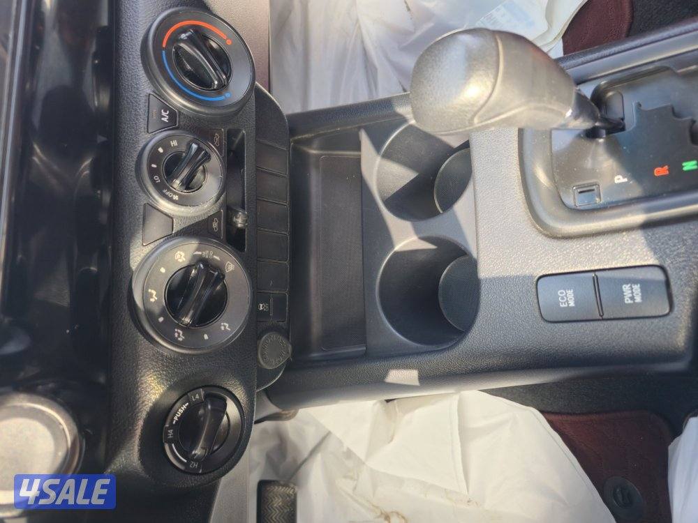 Toyota Hilux pick-up 2021 4×4 automatic ( 48000 km ) ORGINAL PAINT10