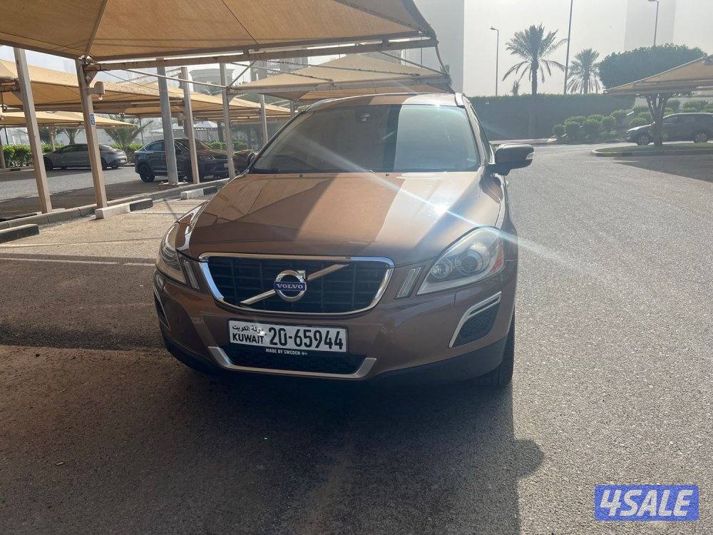 للبيع فولفو موديل 20121