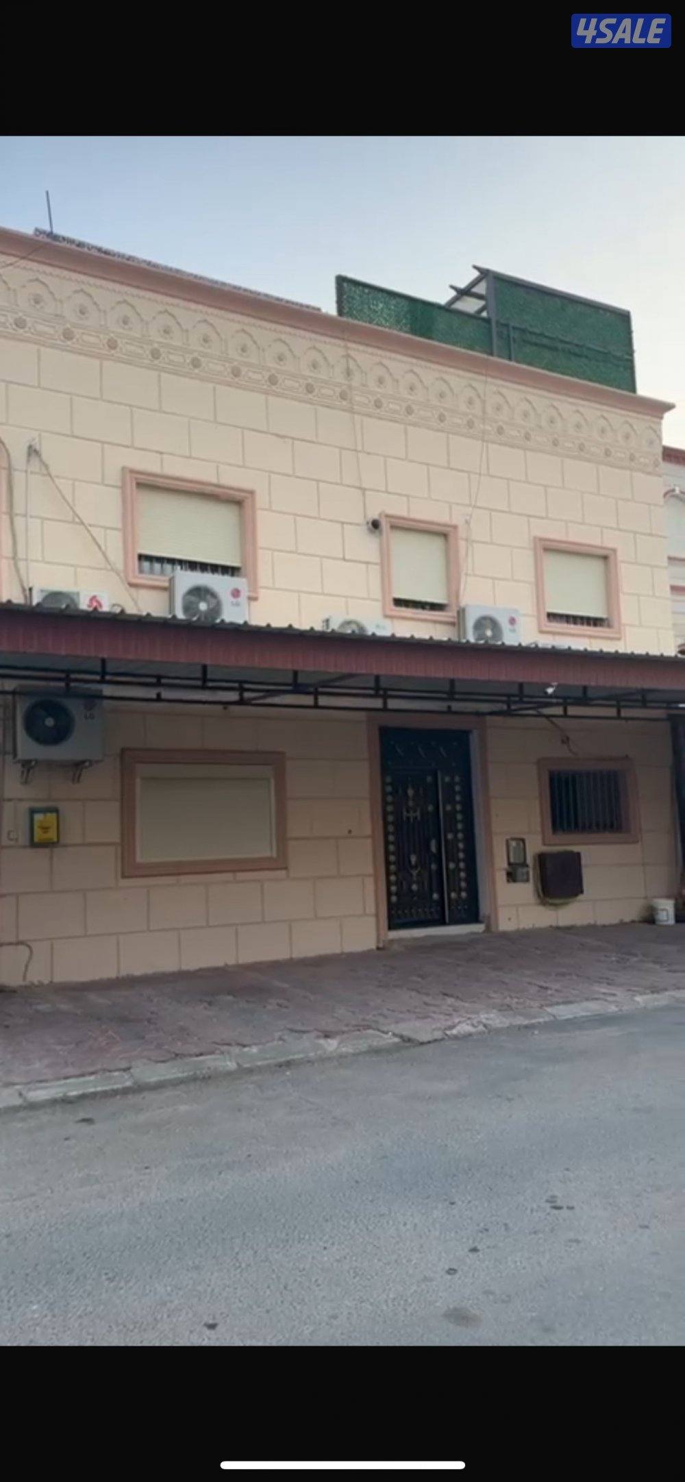 للبيع بيت بالواحة بطن وظهر مقابل المدرسة1