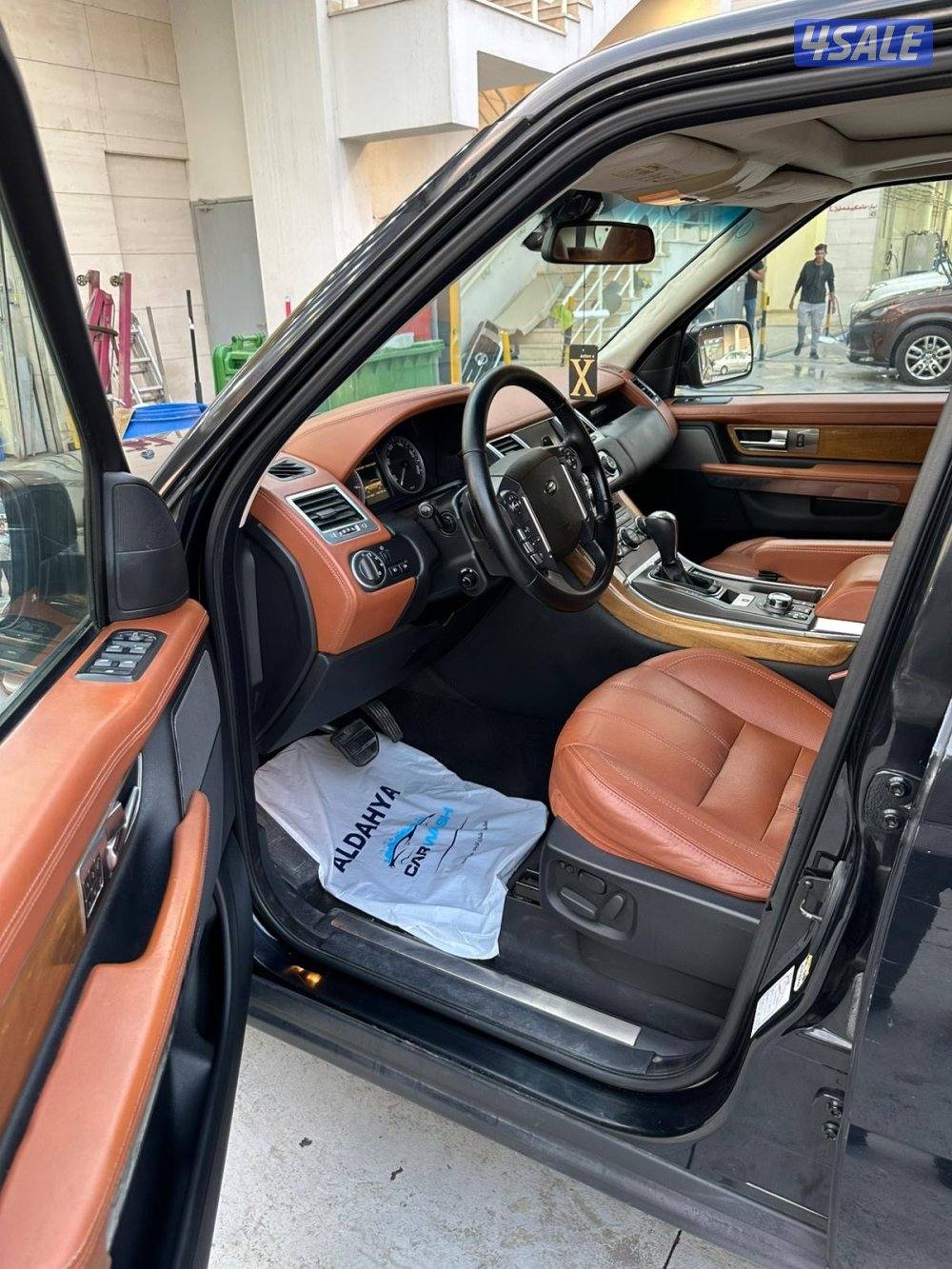 Rang Rover Sport HSE model 20116