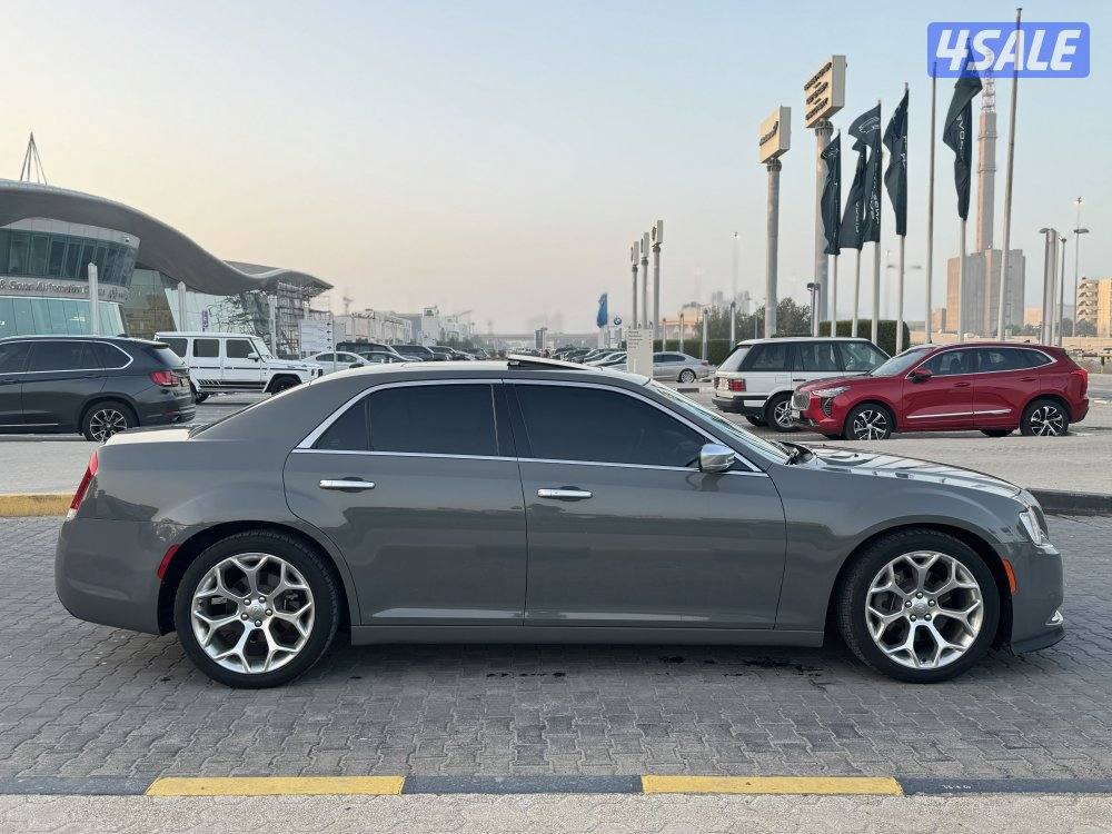 كرايزلر 8 سلندر 5.7L اعلى فئة لون طلبيه صبغ وكالة5