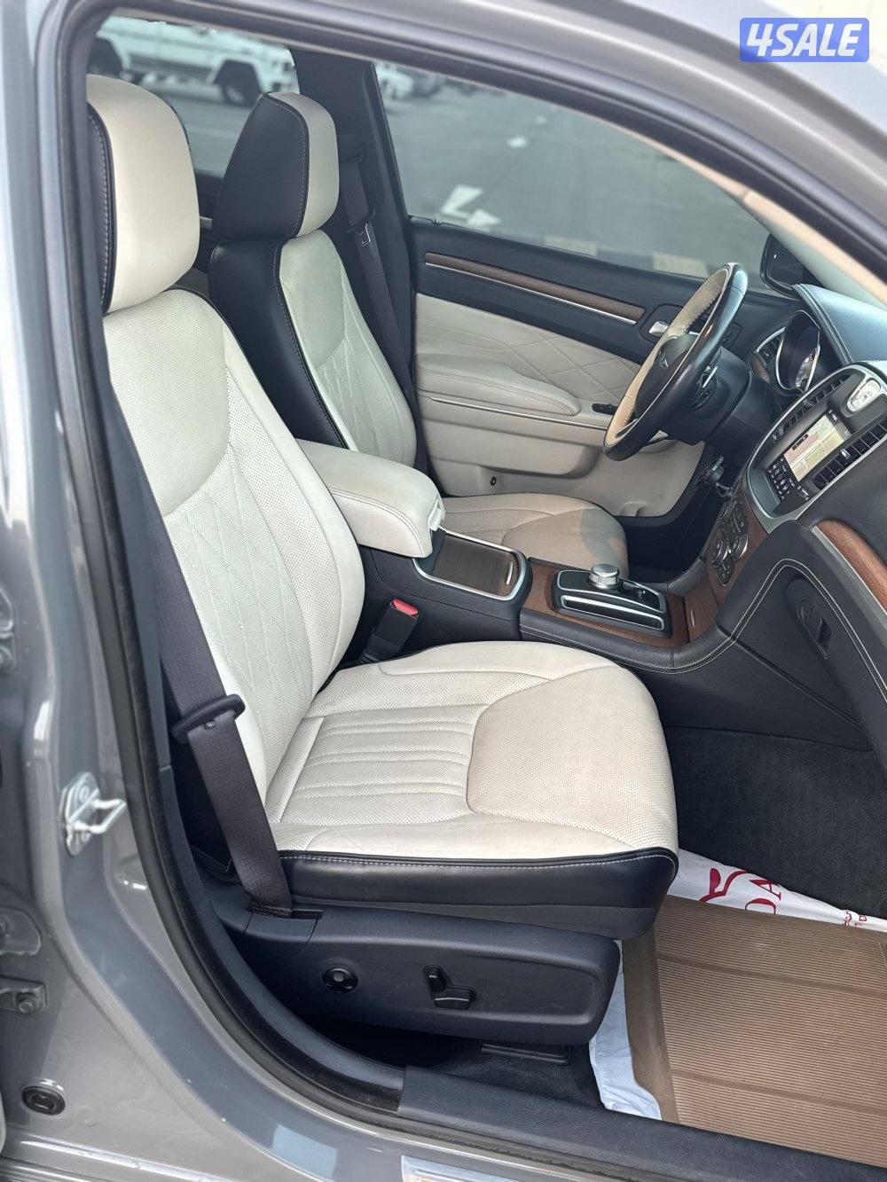 كرايزلر 8 سلندر 5.7L اعلى فئة لون طلبيه صبغ وكالة8