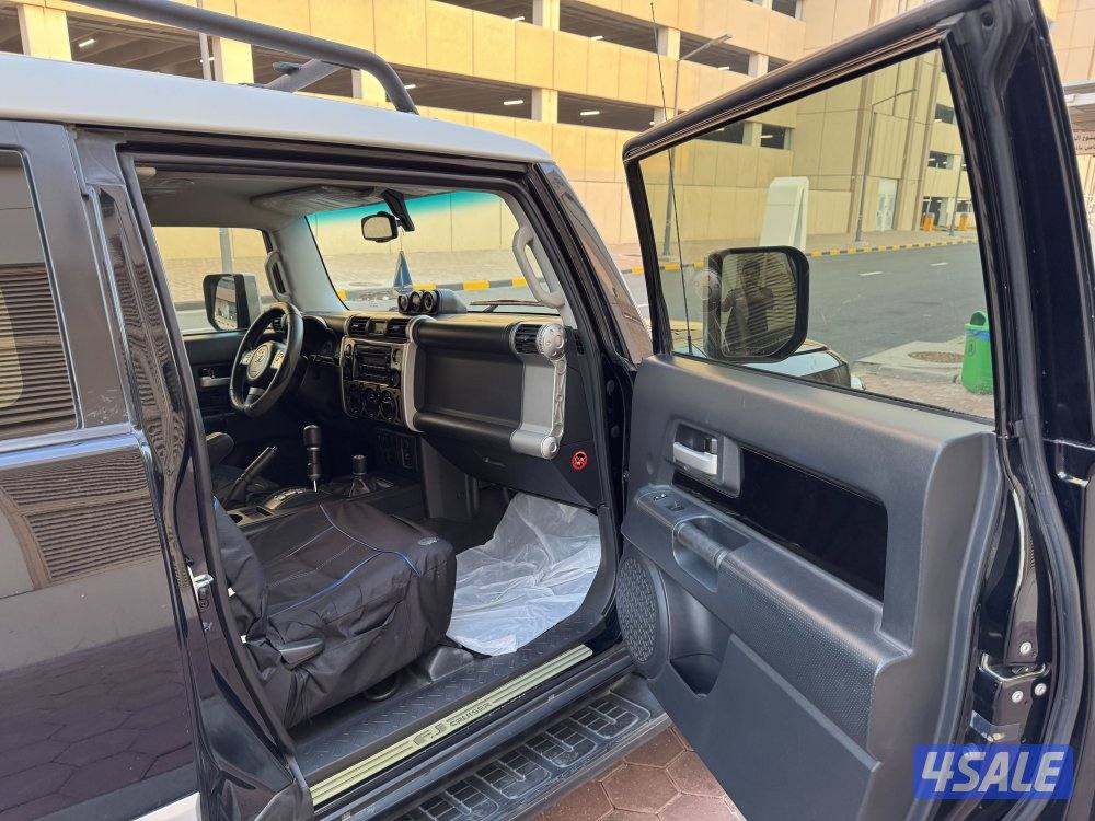 للبيع أف جي كروزر 20128