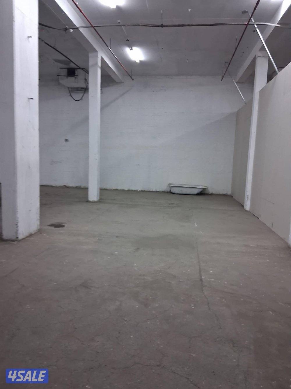 للايجار سرداب ١٠٠-٣٠٠متر في الري مرخص1