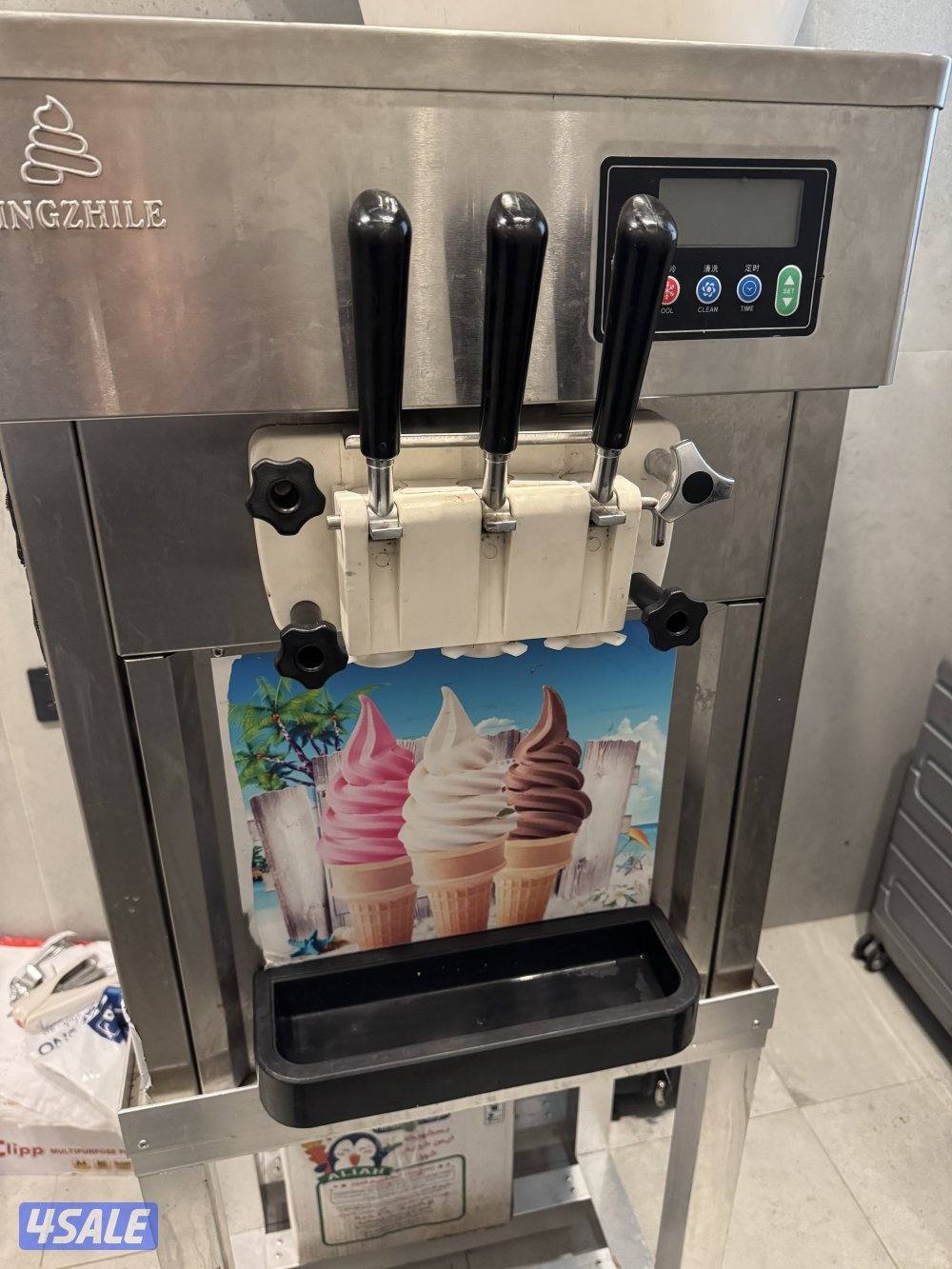 مكينه ايس كريم0