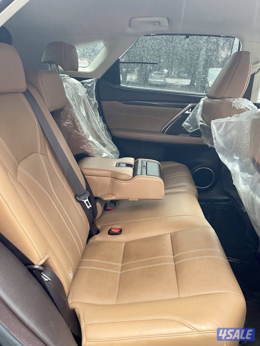 لهواة النوادر لكزس RX350 موديل 2019 اعلى فئة عداد فقط 90 لون مميز6