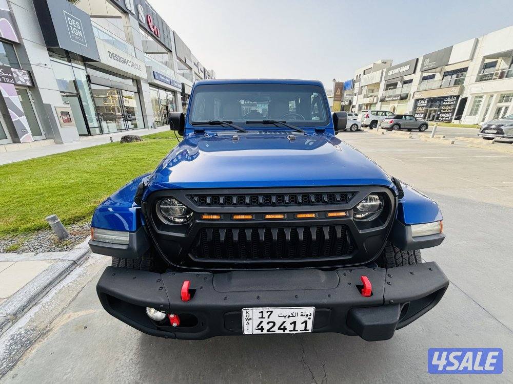 Jeep wrangler Sahara model 2019 4x46